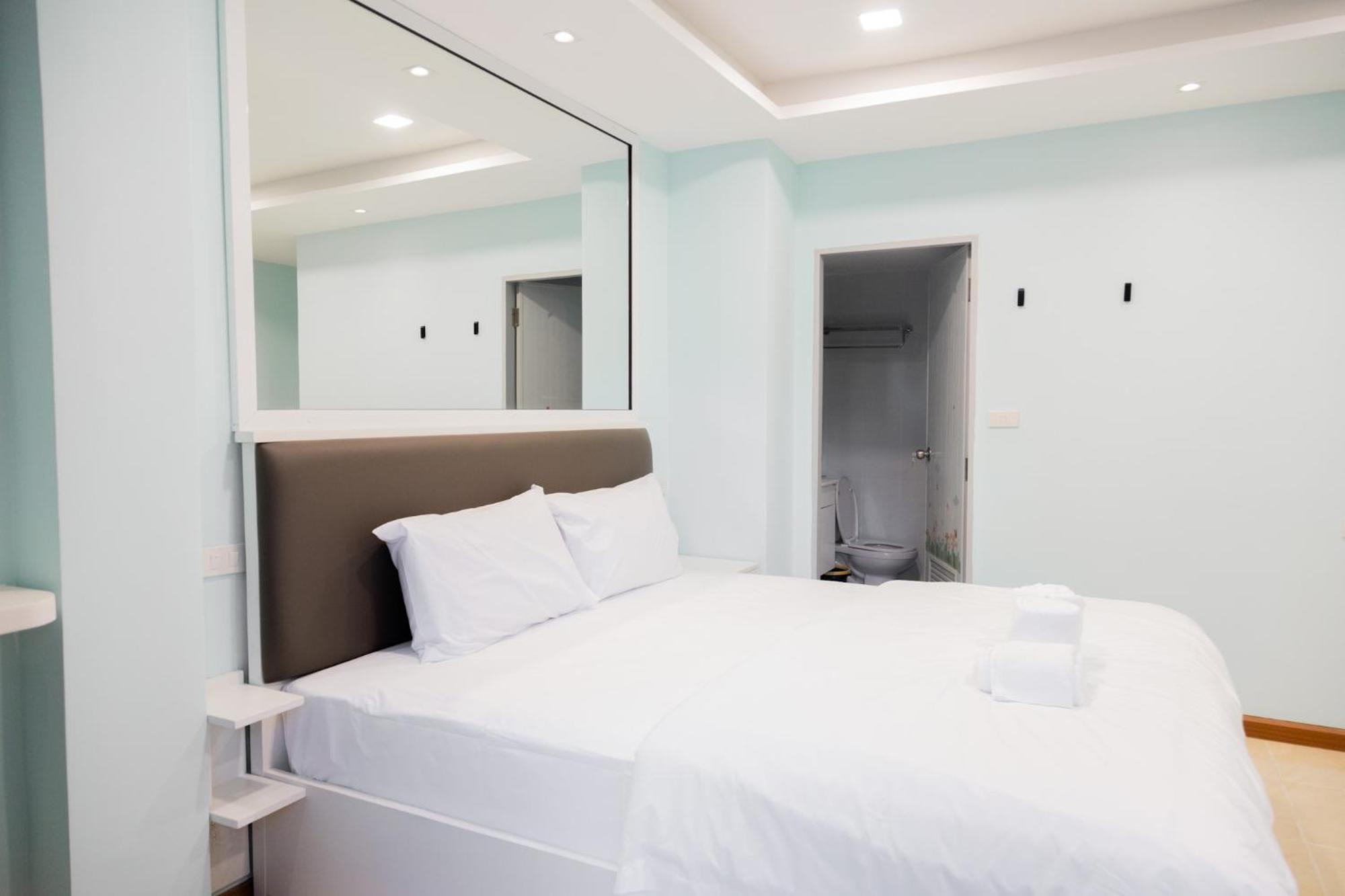 Cozy Stay Inn Bangkok Exterior photo