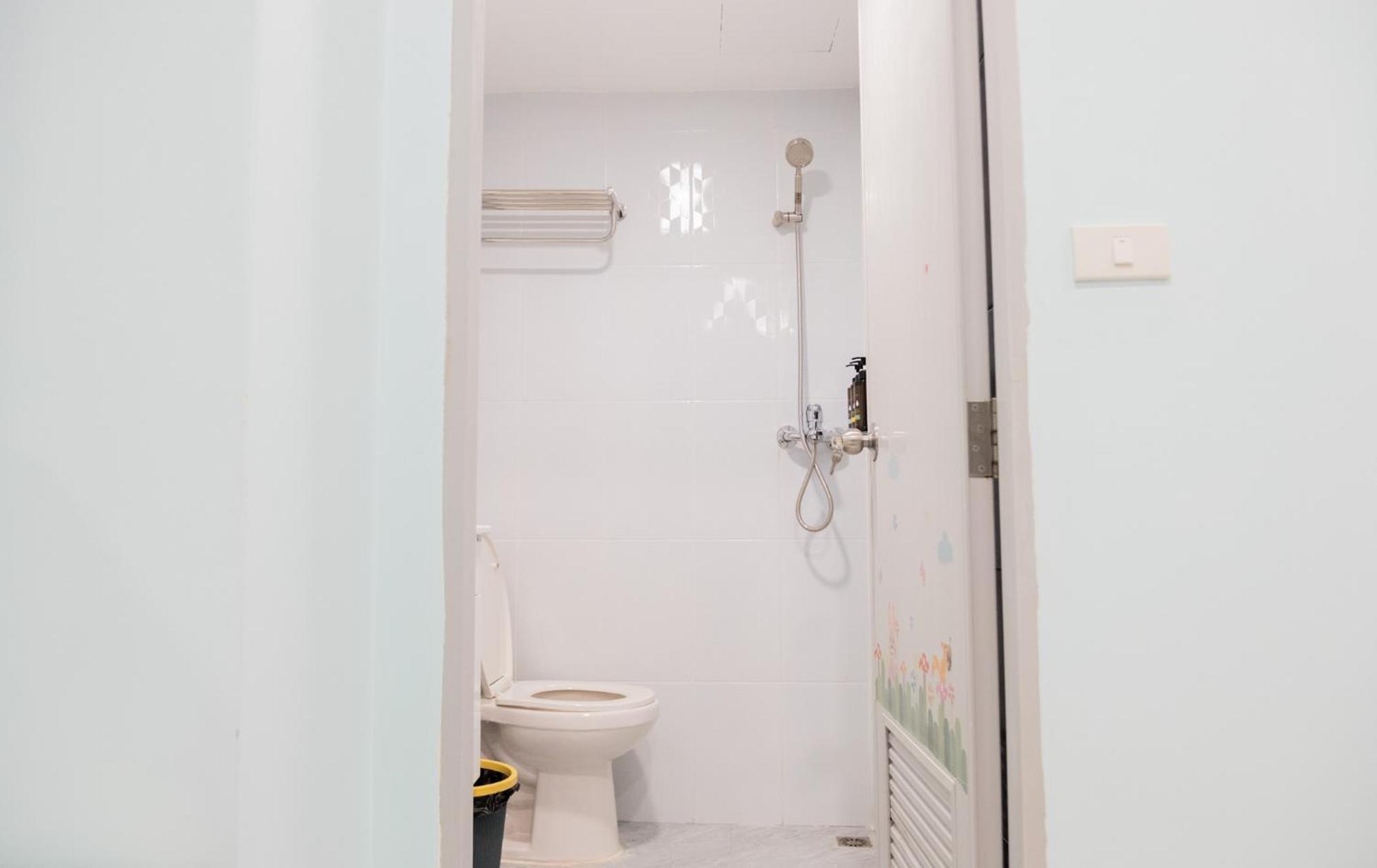 Cozy Stay Inn Bangkok Exterior photo