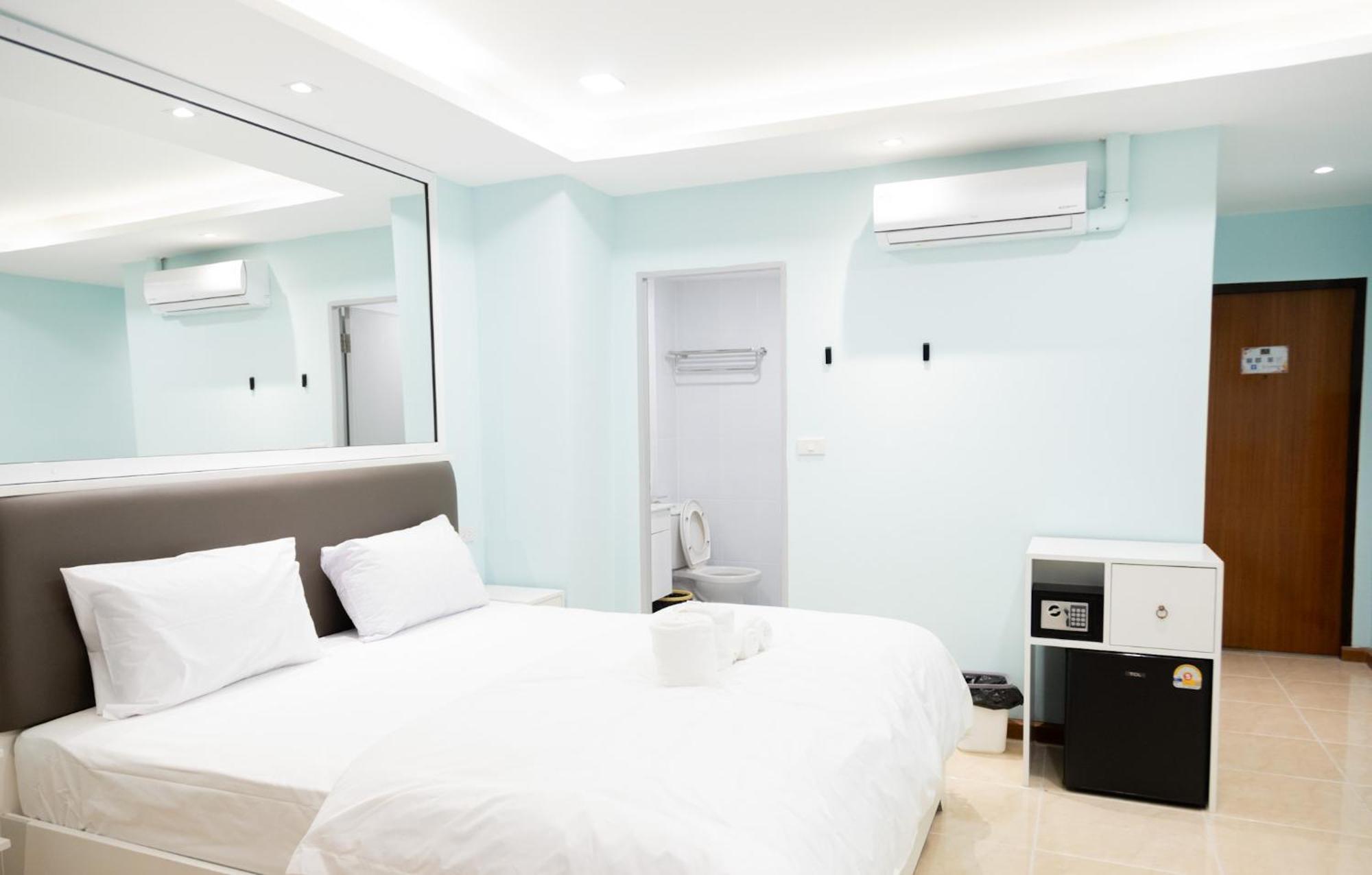 Cozy Stay Inn Bangkok Exterior photo