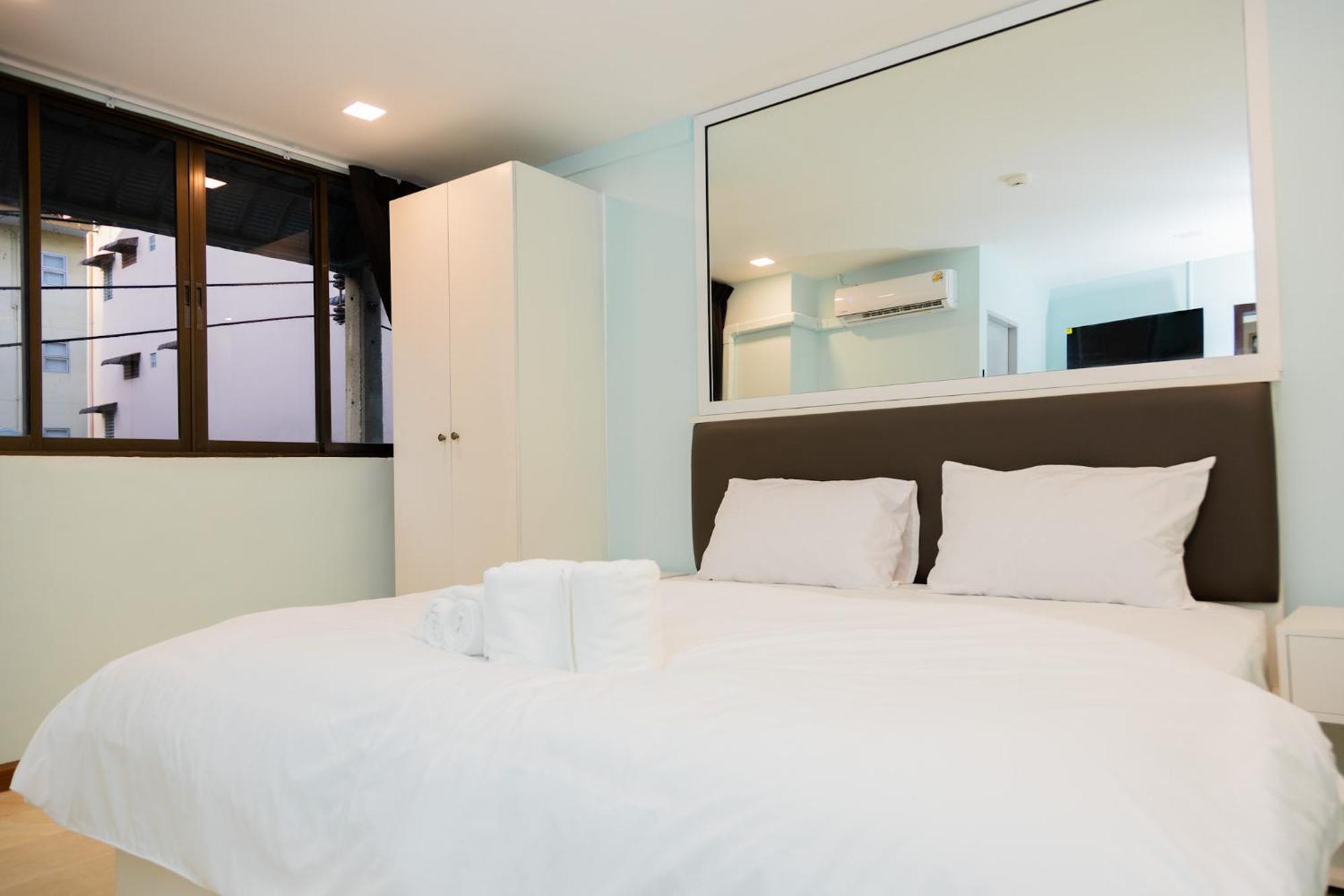 Cozy Stay Inn Bangkok Exterior photo